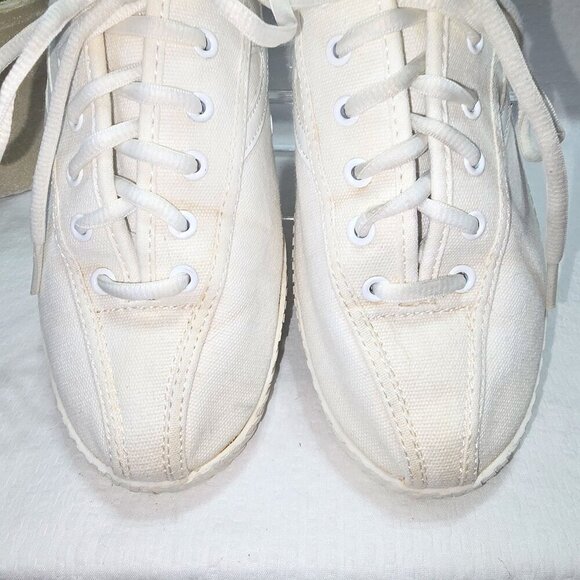 TRETORN NYLITE CANVAS SNEAKERS WOMENS WHITE SIZE 9 GOOD USED CONDITION - Picture 6 of 7